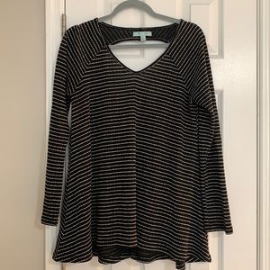 Black and white thin sweater